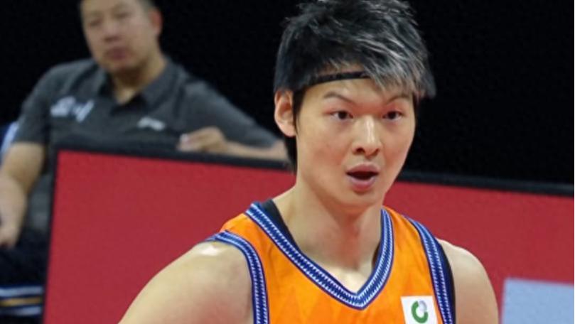 弗格首秀！上海男篮111: 72胜四川，赛后收3好1坏消息