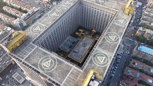 中国最豪横的商场在长沙，楼顶可停118架直升机