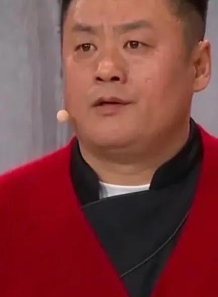 演员宋晓峰，回忆往事泪如泉涌，小时候穷啊，让人看不起