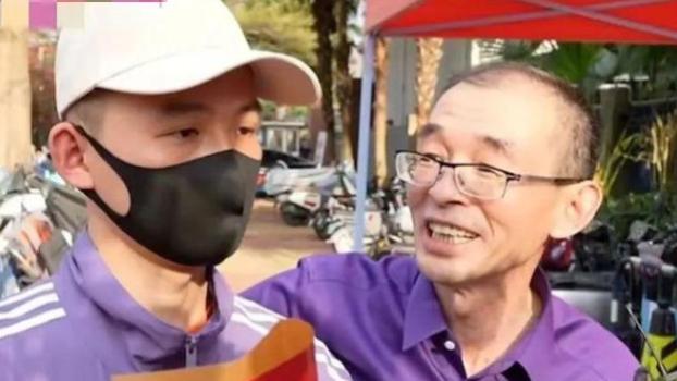 谢岳近期开直播了，向网友澄清了几件事