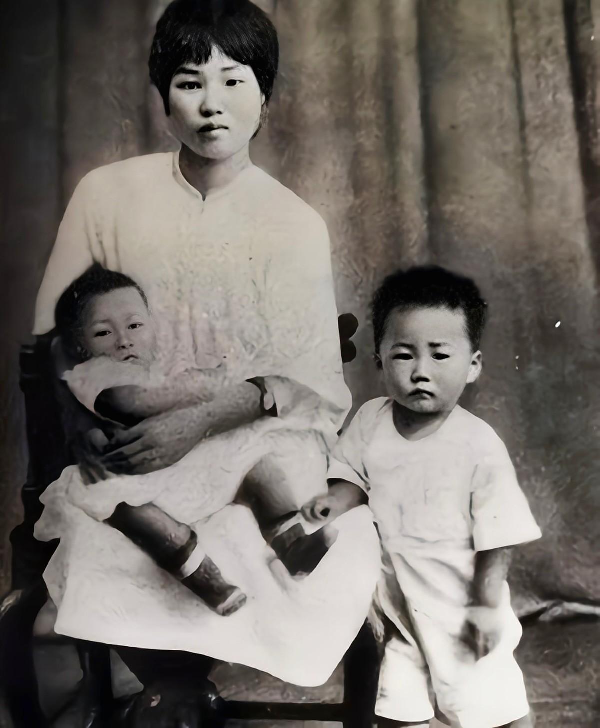 1949年南京解放，陈毅率领先遣部队前去排雷，但没想到，其中一个小排长居然是毛泽