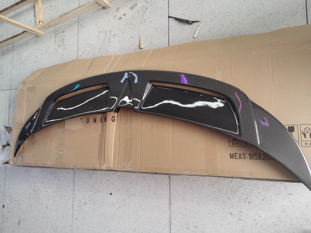 男人的快乐就是如此简单
有一种秃顶带了个帽子的感觉，顺眼多了