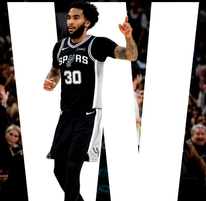 这几场感觉尚帕尼又涨球了
打破三分记录和个人得分记录增强了信心。
这几场明显有开