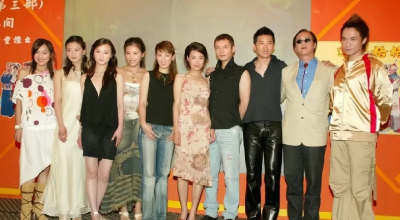 以前觉得尔康不帅，现在回头看，居然觉得周杰也不比黄晓明差。