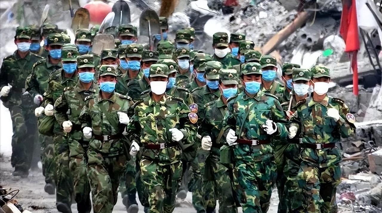 西方国家为什么不敢惹中国？因为17年前的一场意外地震，暴露了中国真正的实力！
2
