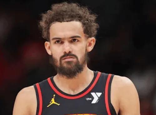 没想到，万万没想到，赛季初，特雷杨被一个队友误伤，现在墙倒众人推了。
Sider