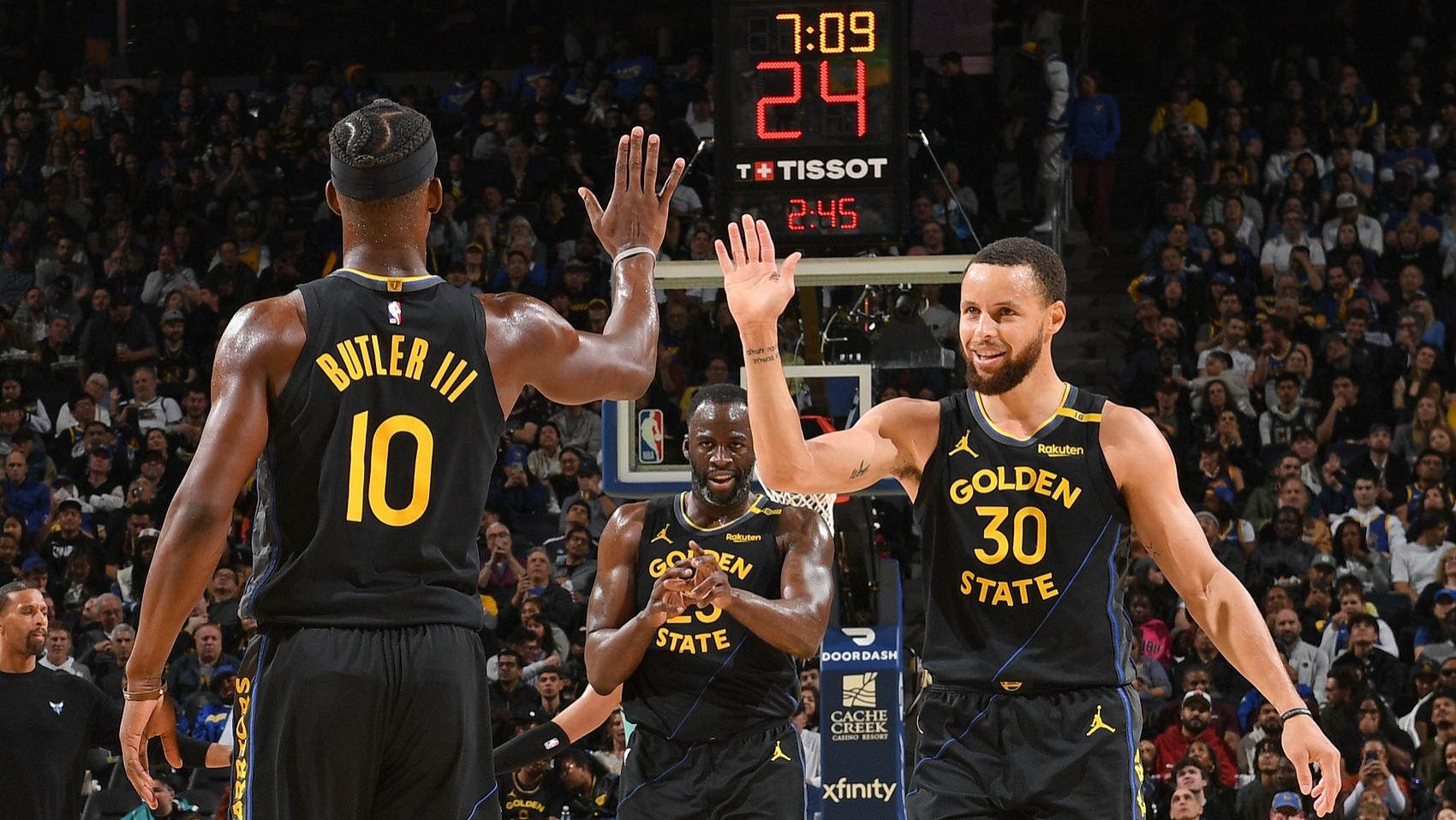 从拔刺到扎刺！库里尽力局难救主，年轻队员再成“木桶短板”