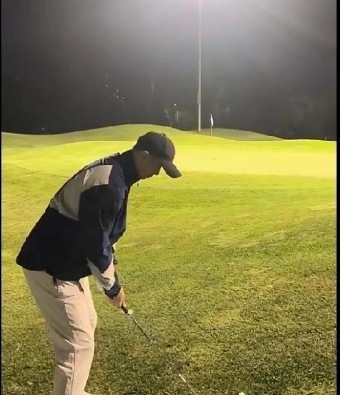 王博给西装做广告算本事，周琦进胡同接地气，赵继伟打高尔夫要显摆什么呢？
可能塔奴