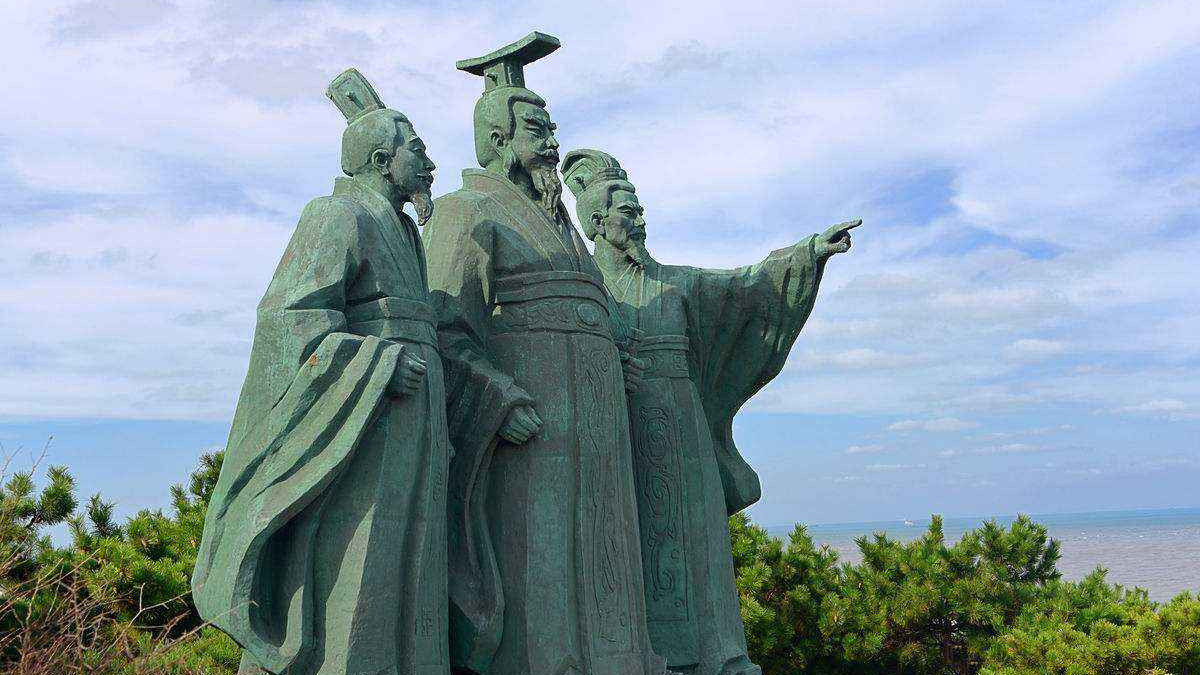 四岳的身份十分尊贵，甚至有帝王继承权，是上古帝王的重要助手