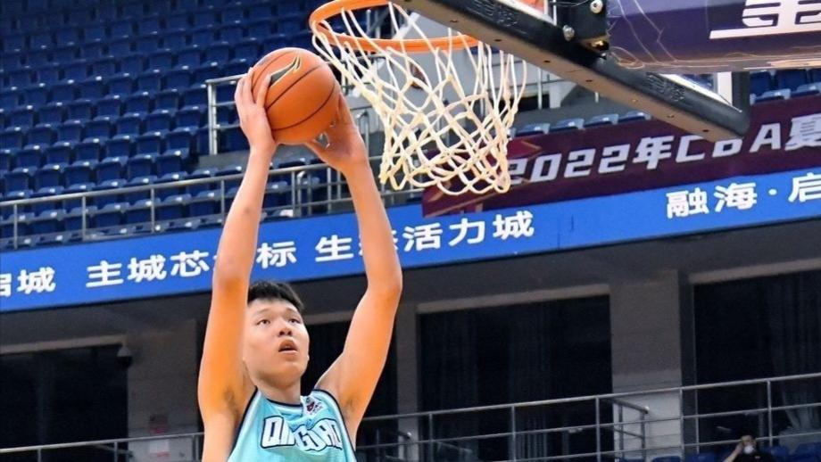 公开表达不满，开拓者媒体人称被杨瀚森在CBA表现误导了