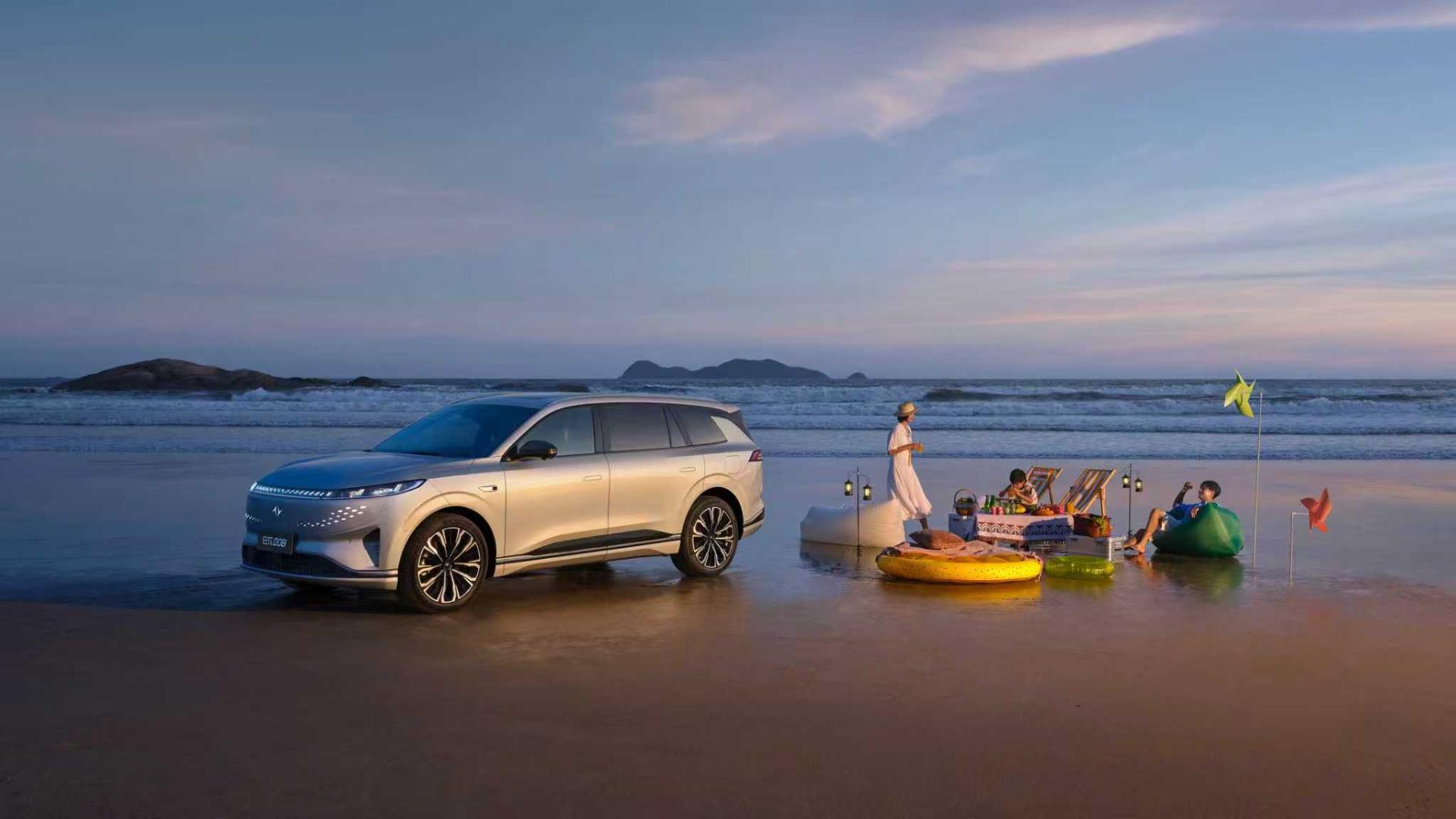 双车焕新，东风奕派“听劝宠粉”，发力用户需求，5.88万起