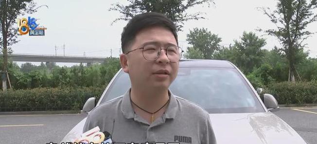 浙江宁波，多位车主将自己的保时捷卡宴、丰田埃尔法等豪车租给了一位征信不错的男子，