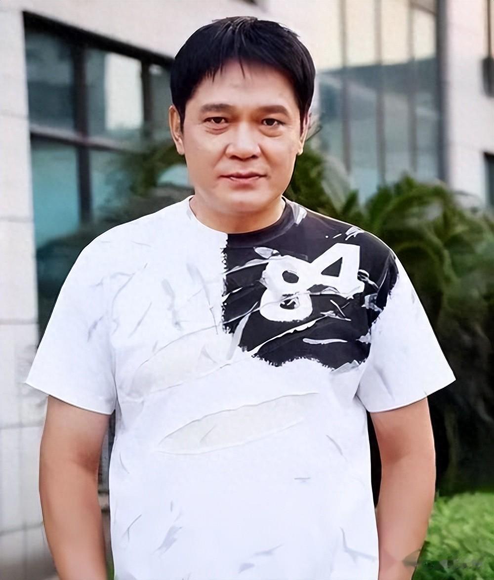 申军谊与申奥父女情深：从隔阂到和解的岁月流转