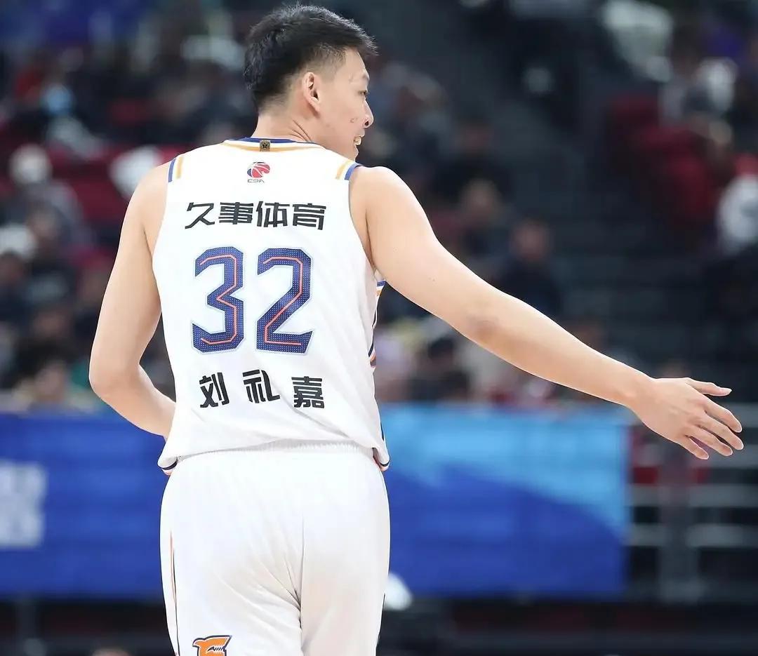 没搞懂，郭士强指导是什么意思啊？
都没两场热身赛可以练兵了，今晚的比赛为什么还不
