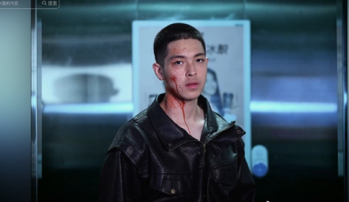 冲浪刷到陈思成，，，竟然已经这么大了，和小时候完全不同风格 ​​​
