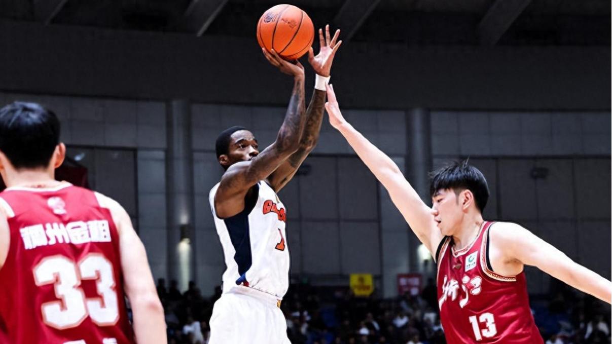 比赛赢得都很艰难，广东队这几个外援说实话非常一般啊