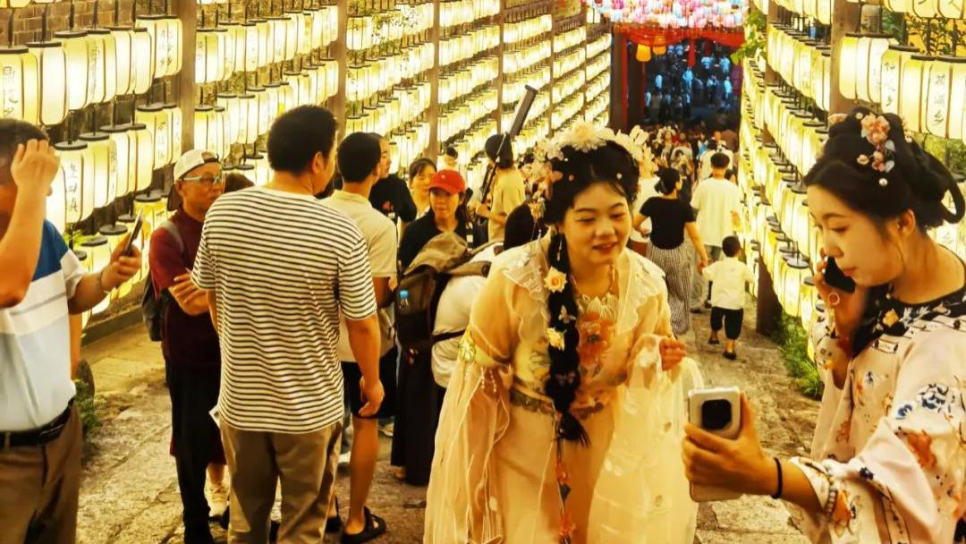 经销商团队首访望仙谷！上饶风景独好旅行社：墙内开花内外香