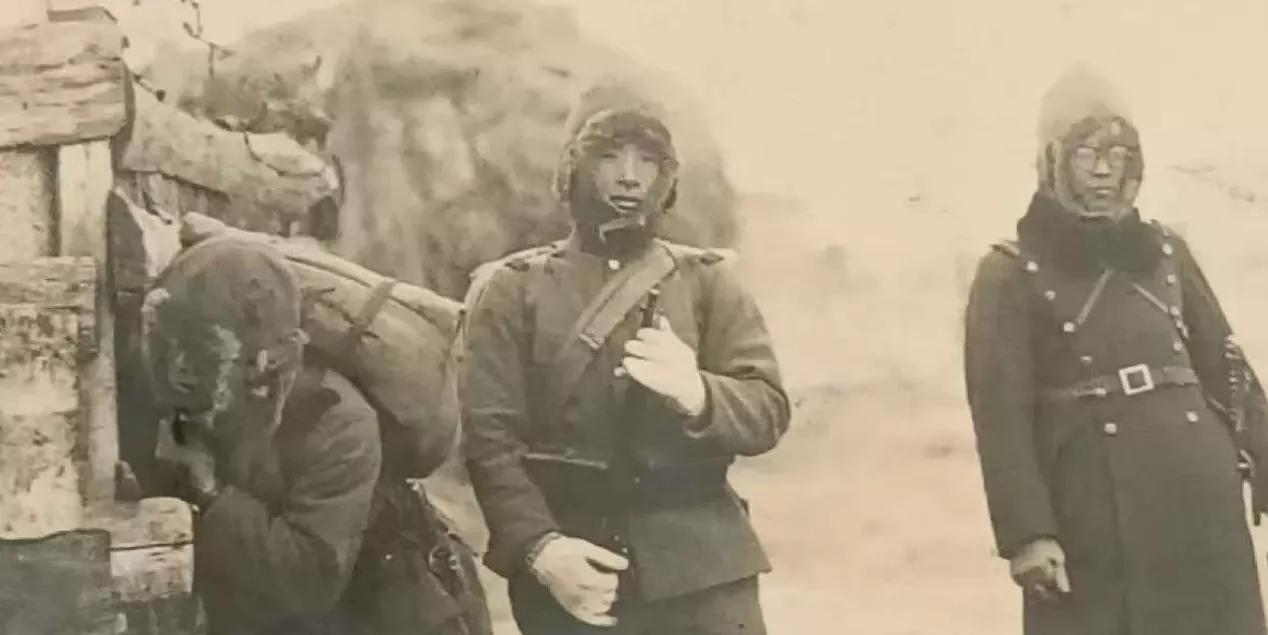 日本人是很死板的民族，这一点在二战时显示得淋漓尽致。当初打诺门坎战役的时候，日本