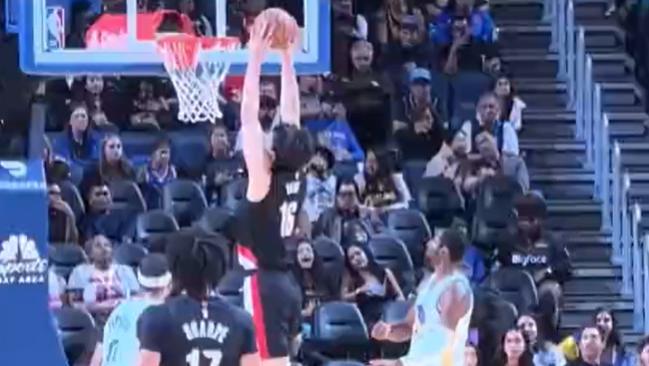 杨瀚森首秀暴露个人成长问题，比卢普斯也有问题！