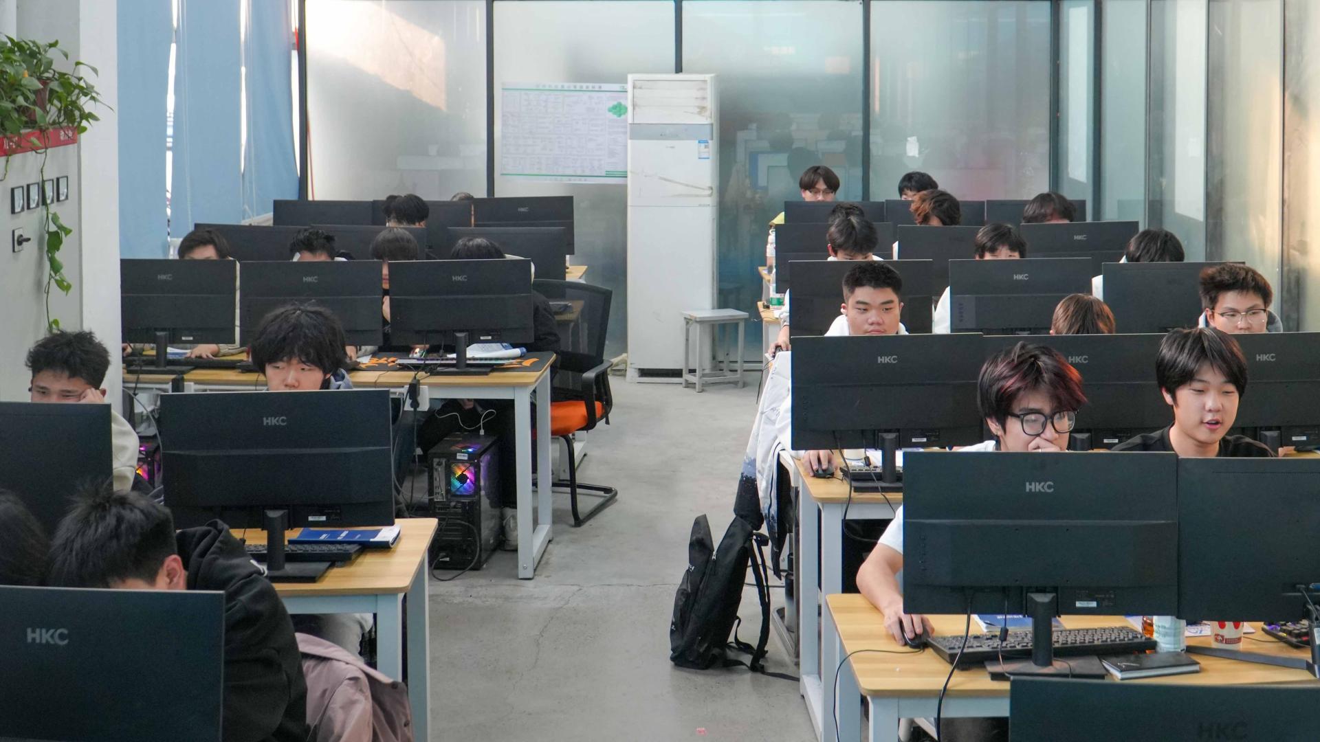 数控培训包教会吗？苏州匠工：签订协议，学会为止，免费复训！