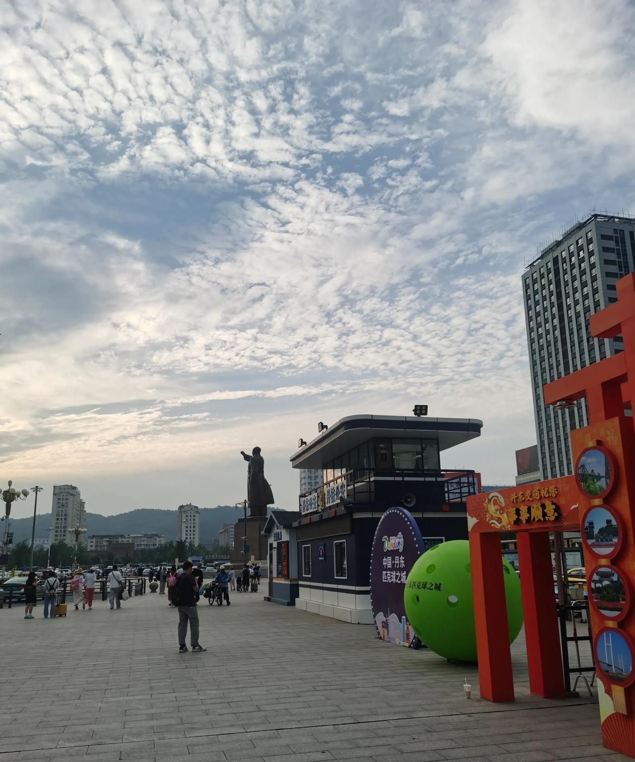 喜火的日主，25-27年比较适合减肥的。人进入好运，会变得比较精神，气色变好，自