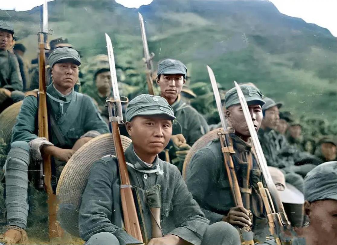 作家丁玲曾经讲述过这样一个悲伤的故事：抗日战争时期，某日，一名八路军战士突破日军