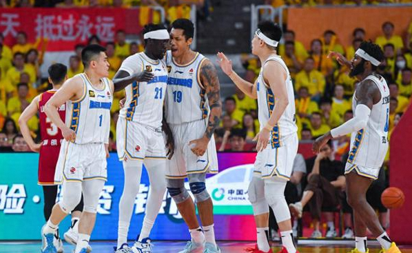 北京队险胜山西队 陈盈骏关键时刻两记三分定乾坤