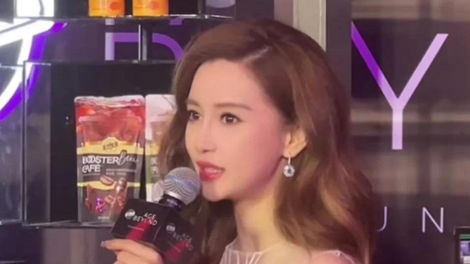 Angelababy复出成功，最新状态梦回早期了，美成洋娃娃