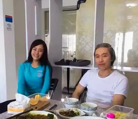 星爷老了，我们也再年轻了