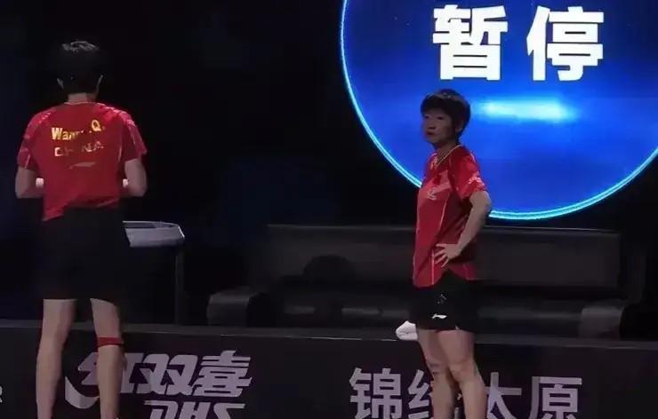 多哈世乒赛混双决赛门票四万一张，把马特惊呆了：
他是边打边抱着你吗？还是他打完了