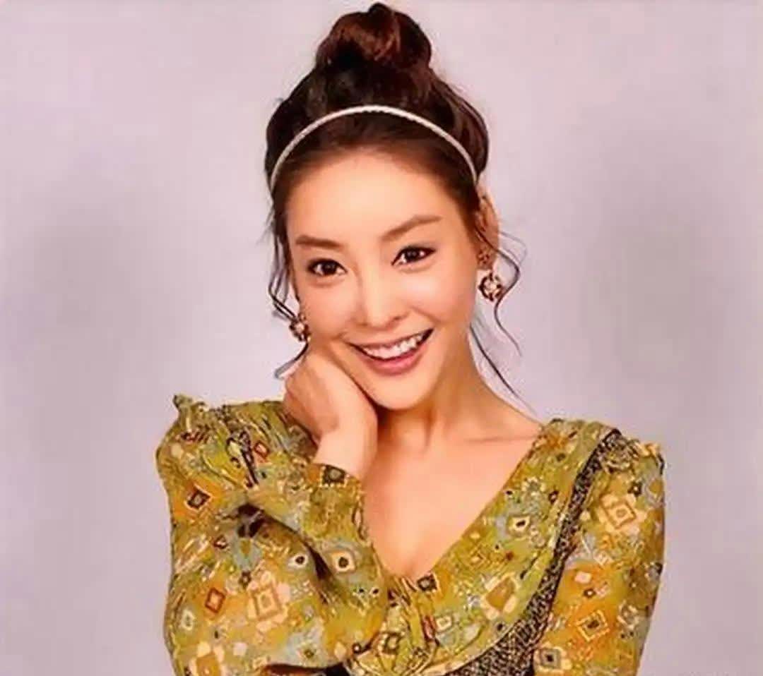 有人说 “她们自己不争气”，可事实真的如此吗？