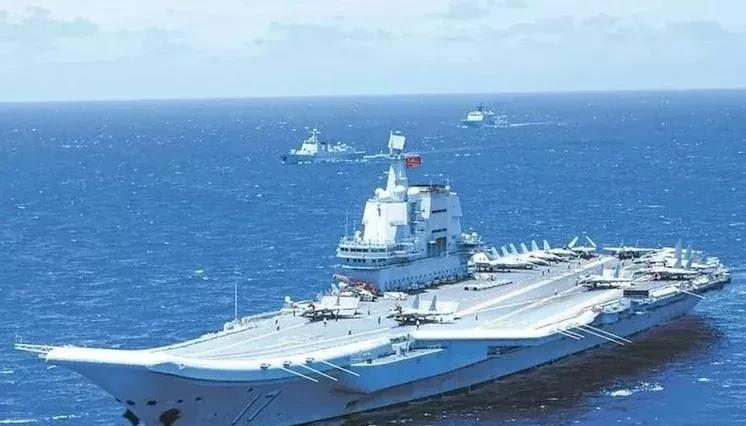 蔡正元说大陆根本不敢武统，只是喊喊口号罢了。他给出的理由是：美西方国家警告中国，