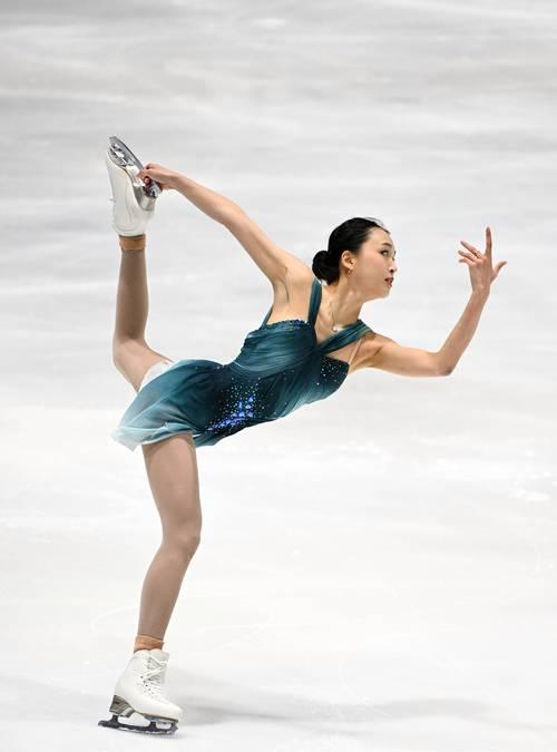 全美冠军毅然退还美国国籍，面对美方的威逼利诱，他毫无惧色，坚定踏上回国之路。在他