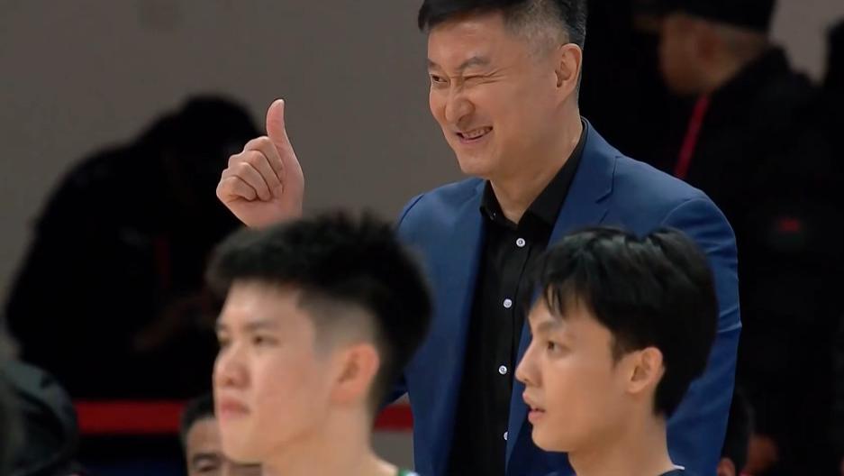 轻松！24分大胜天津，广东4人满分，8连胜后杜锋还收获2个好消息