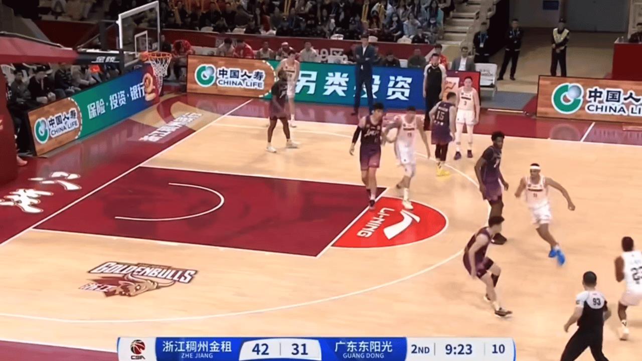 徐昕这么打下去，不只是徐中锋，成为中国文班亚马不是梦。
打浙江这场逆风球，徐昕打