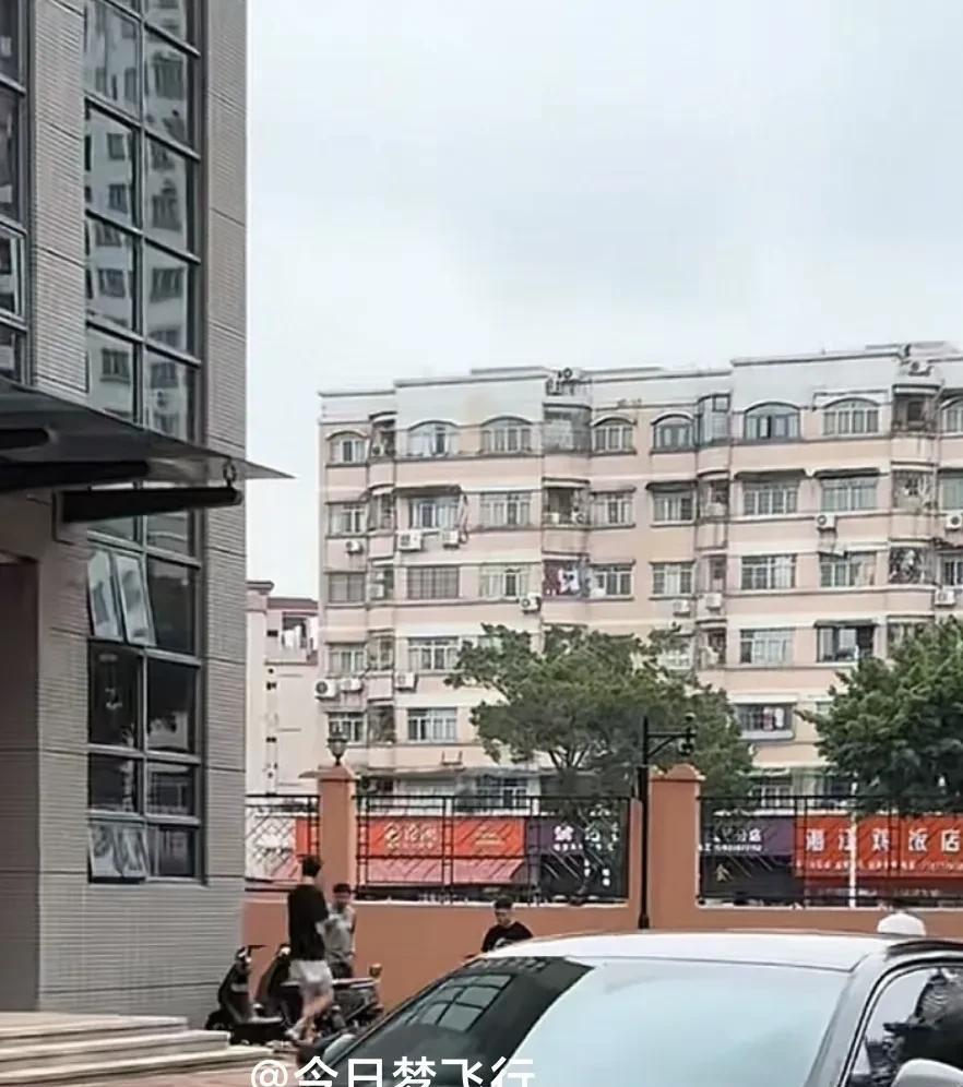 徐杰今天已归队训练！
今天，广东队球员徐杰已经归队，并参加了在南城训练馆的球队训