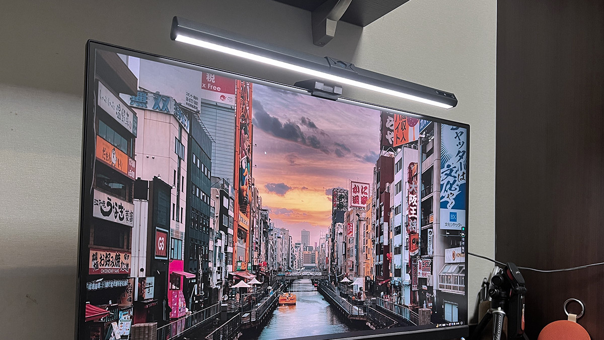 屏幕反光伤眼？书客挂灯轻松解决，护眼体验超预期！