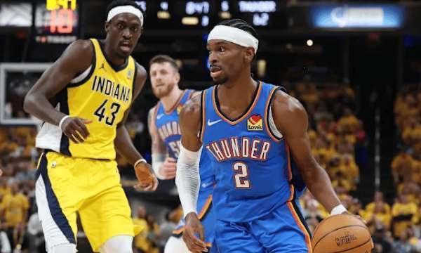 2025年NBA总决赛目前系列赛大比分是2:2战平！
两队又回到同一起跑线！
综