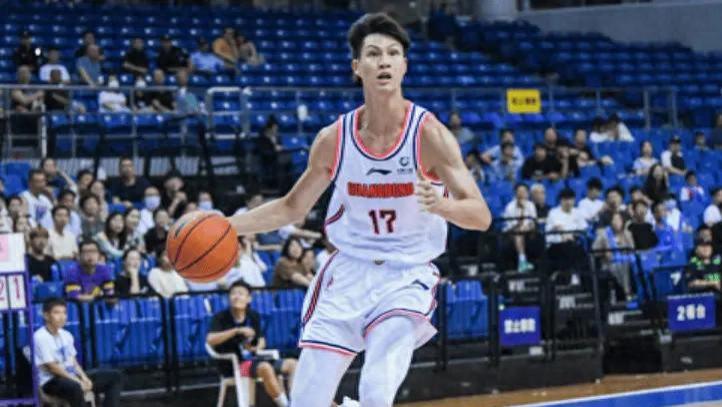 宏远旧将赵锦洋重返职业赛场，NBL首秀得分上双