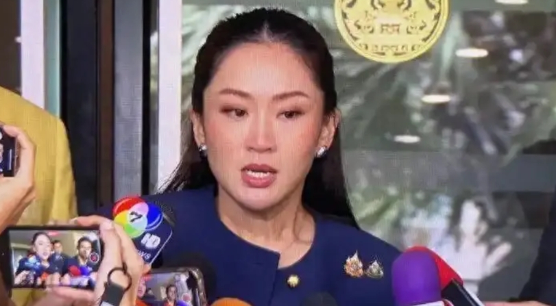 洪森这人能在长期内战中存活下来，在柬埔寨独自掌权几十年，还被国王册封为亲王，可以