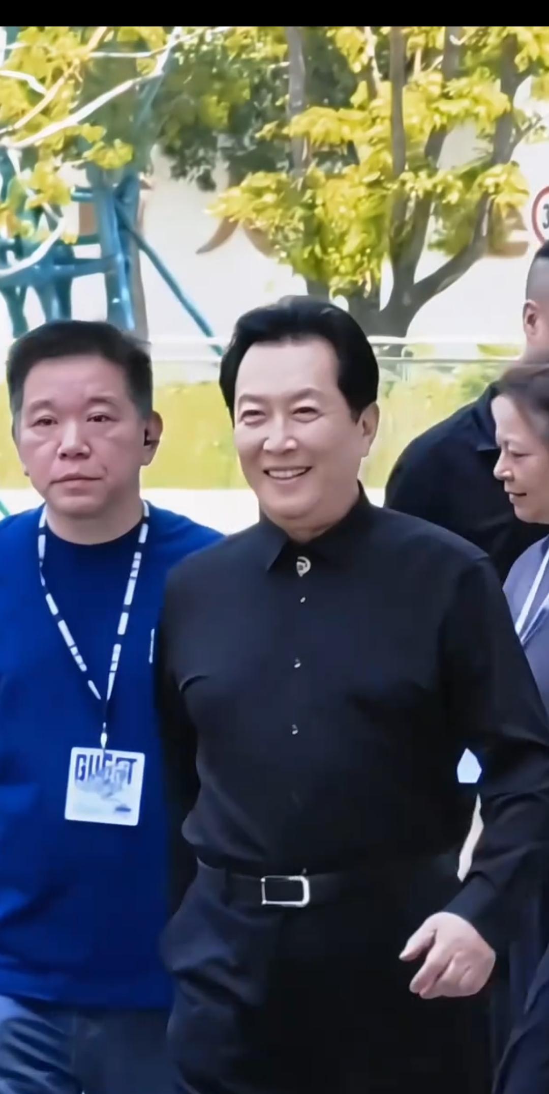唐国强的气质与派头浑然天成，不愧是国家一级演员，实力派典范。#唐国强#