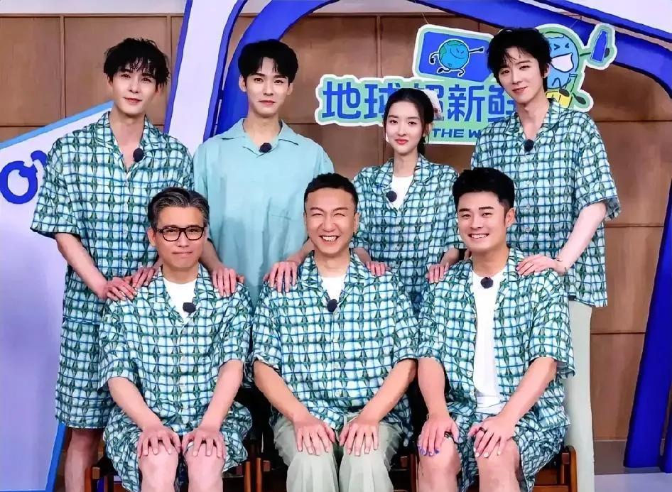 第一次这么直观感受到上镜和不上镜的差距
刘宇宁这颜值太被人低估了  和这两大帅哥