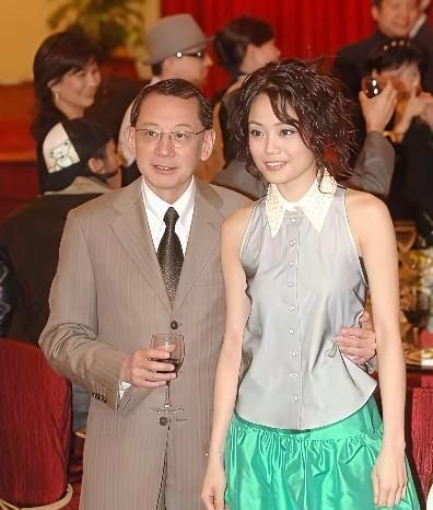 容祖儿注定不能结婚，她和杨受成的关系太好了，虽然是义父义女，但是二人出双入对，谁