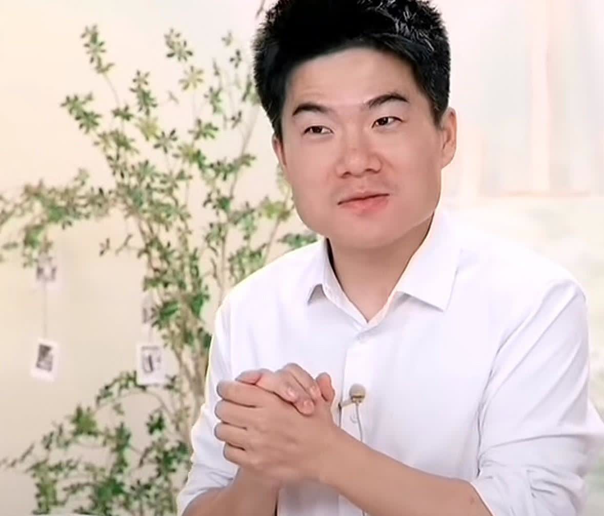 论挖坑本领哪家强，绝对的非宇辉莫属，关键还是自己给自己挖坑那种。宇辉说“人啊由于