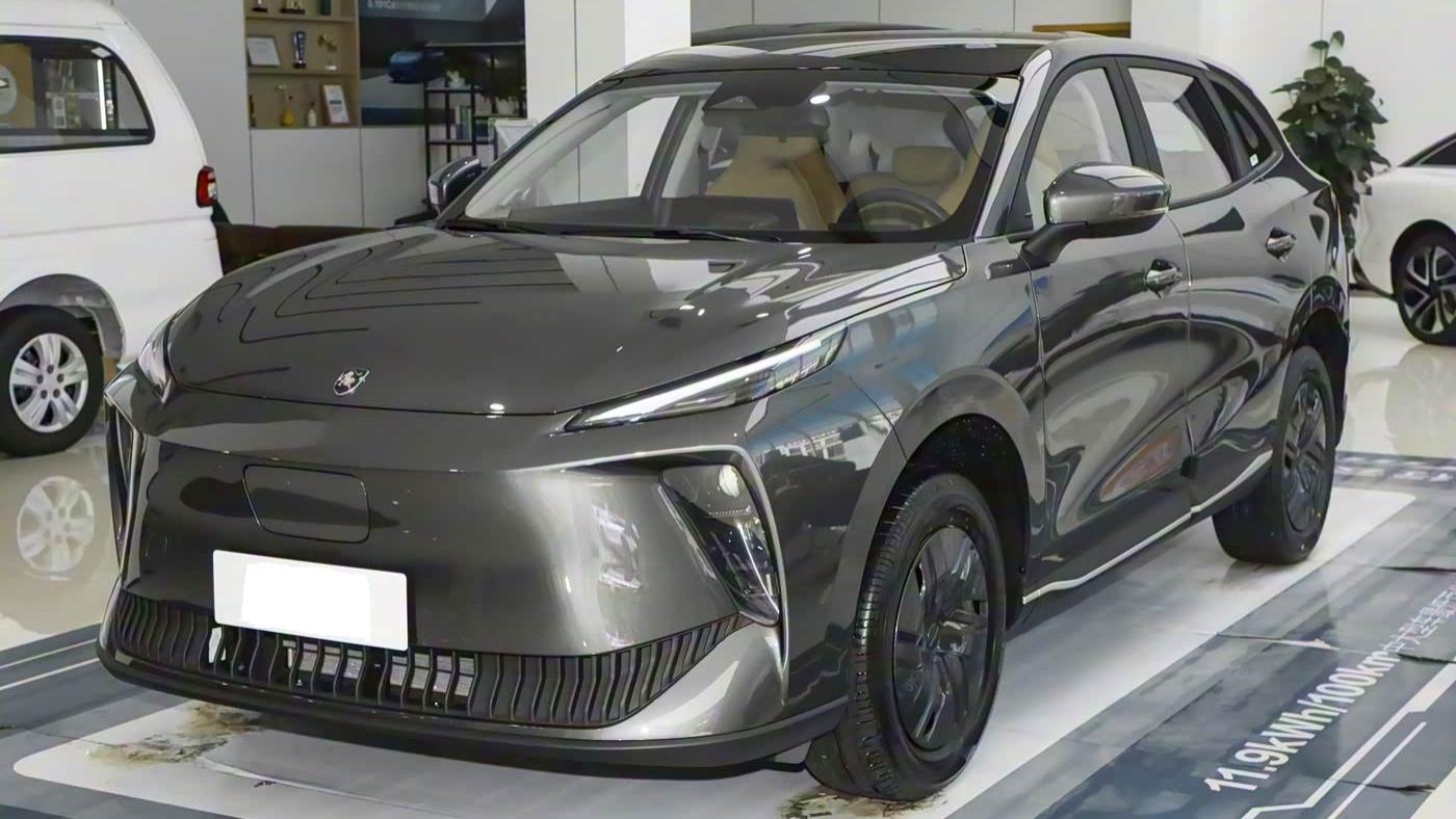 东风风行纯电SUV售价亲民，运动轿跑外观很动感，纯电续航530公里