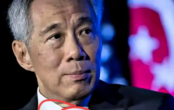 李显龙劝美国别惹中国











新加坡总理李显龙最近直接给美国提了个