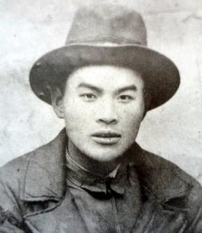 1940年，崔景岳被捕，密信也落到敌人手中，但密信是一张白纸，什么都没有，崔景岳