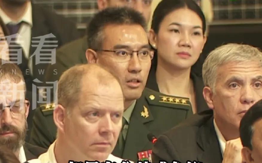 国防大学张驰教授，太帅了！赫格塞斯被逼问得答非所问，张牙舞爪，失态了！新加坡香会
