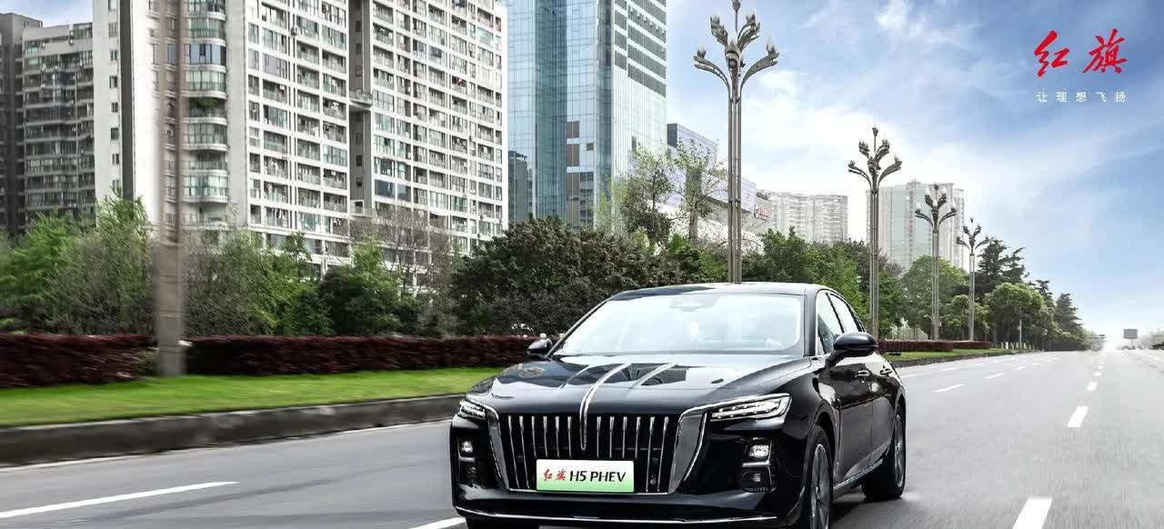 据说，现在买车：
50％的人——买油混车
30％的人——买纯油车
20％的