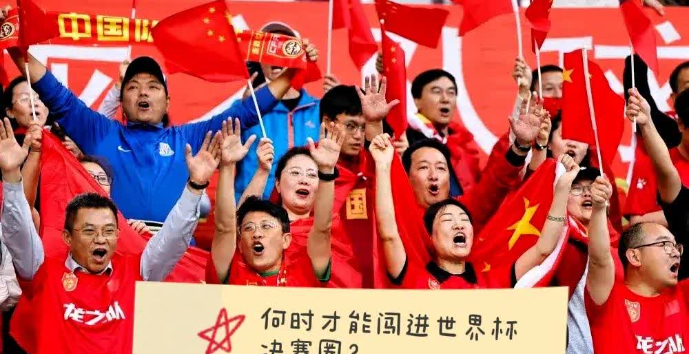 不查不知道，一查吓一跳！

足协14部门150人，每年的工资支出几千万—1亿